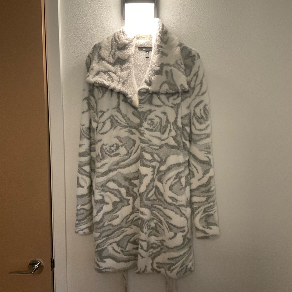White House Black Market Gray and White Knit Cardigan - Picture 2 of 5